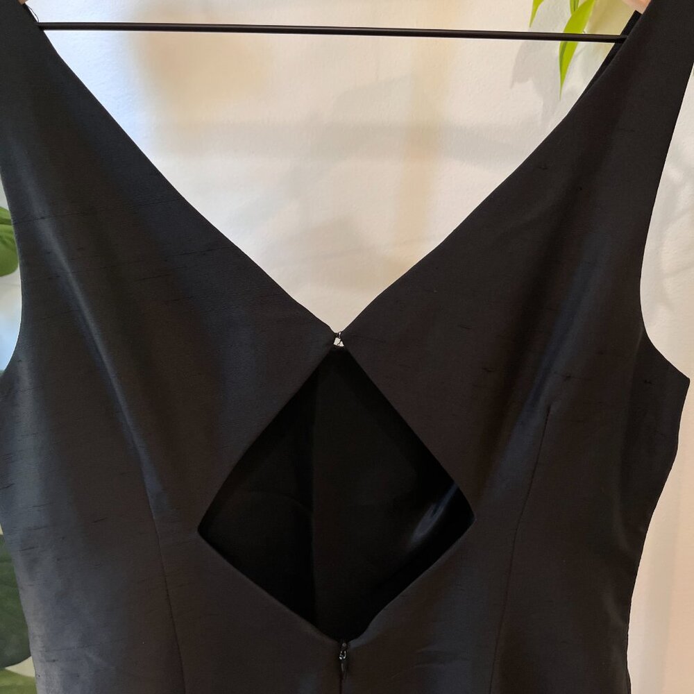 Laundry by Shelli Segal Black Silk Sheath Dress 12 Sleeveless V-Neck Open Back - Picture 4 of 8